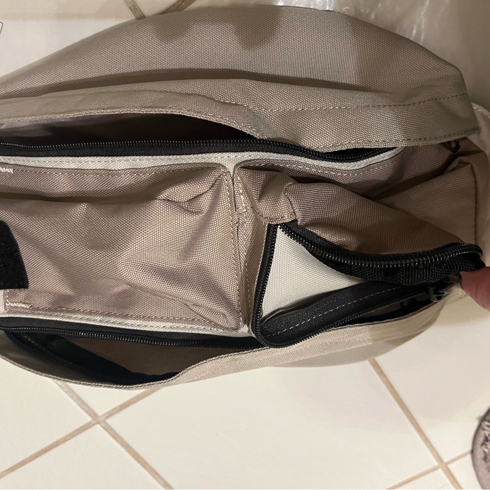 Kavu Mini Rope Sling Bag Ranchland - NWT - Picture 13 of 13